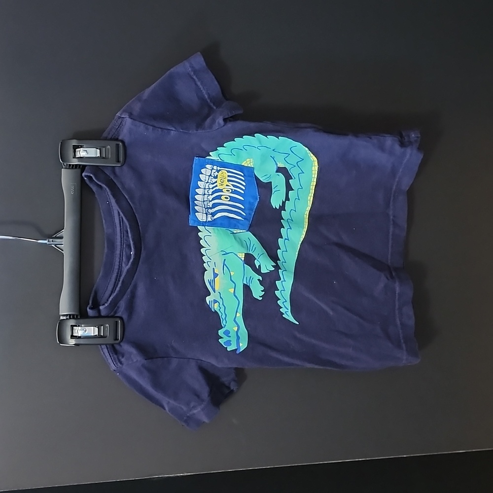 RUMI + RYDER

The Classic Short Sleeve Graphic Pocket Tee
3T | Navy -Worn